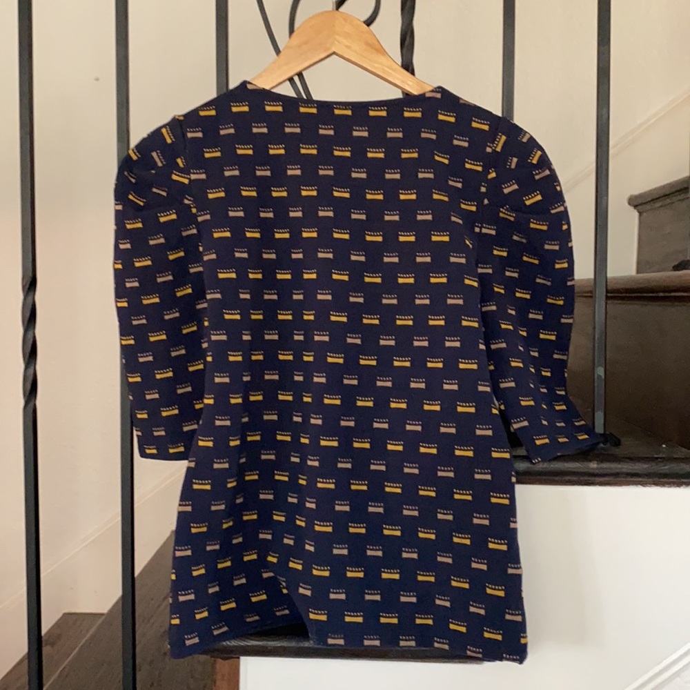 NWT Ann Taylor top. - Picture 6 of 10